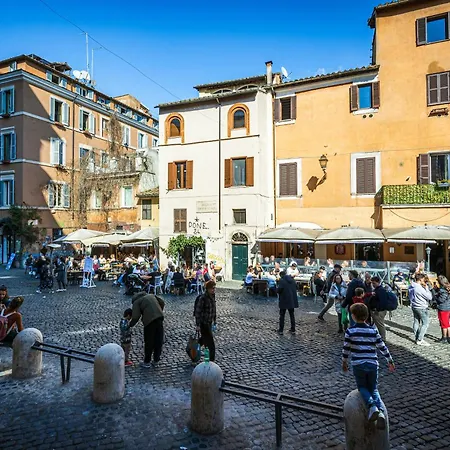 As Feel - Trastevere Nest With Secret Patio Apartment